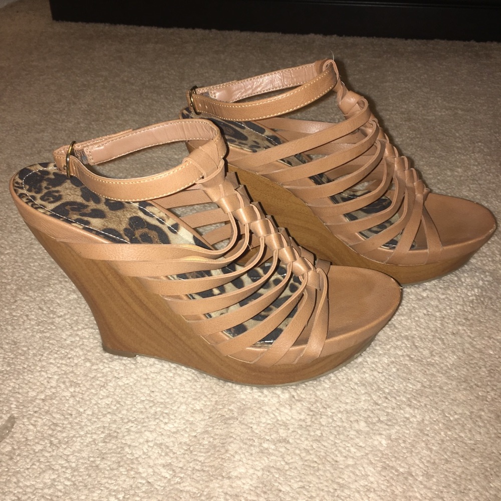 Jessica Simpson Wedges